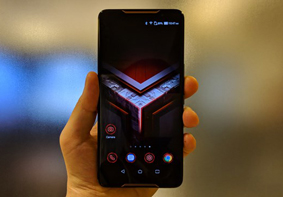 华硕Asus ROG Phone游戏手机发布 顶级配置个性化配件