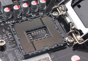 电脑玩游戏时总是突然断电关机怎么办