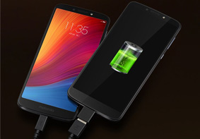 摩托罗拉推出Moto e5 plus手机 配三卡槽主打长续航