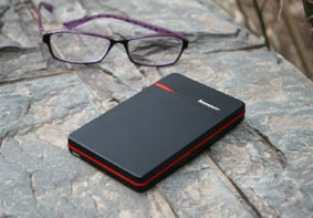 电脑插入移动硬盘后打不开无法使用的两种解决办法