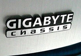 技嘉推出战术型电竞显示器AORUS AD27QD 内置准心和计时功能