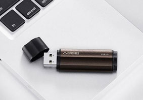 U盘中空文件夹无法删除怎么解决