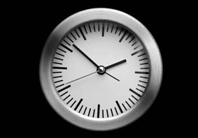 电脑任务栏右下角系统时间不能修改的解决办法