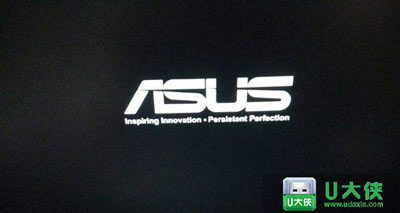 华硕M32CD台式电脑开机画面