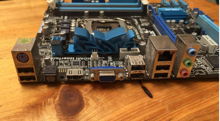 惠普MS-7613主板bios设置U盘启动教程